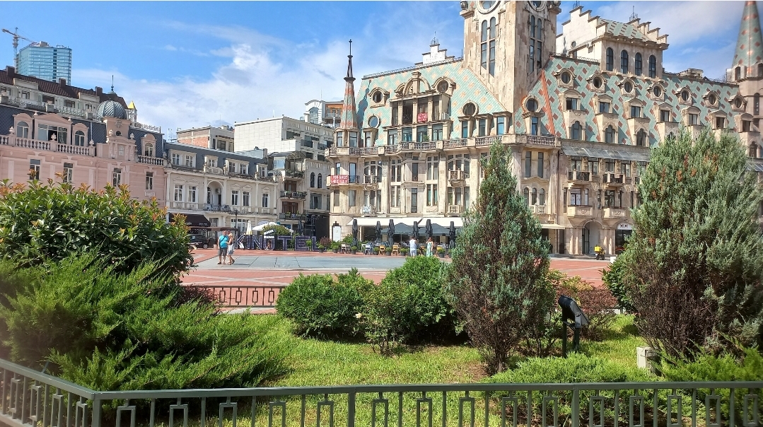 https://s32.picofile.com/file/8479018900/meydane_europe_batumi.jpg