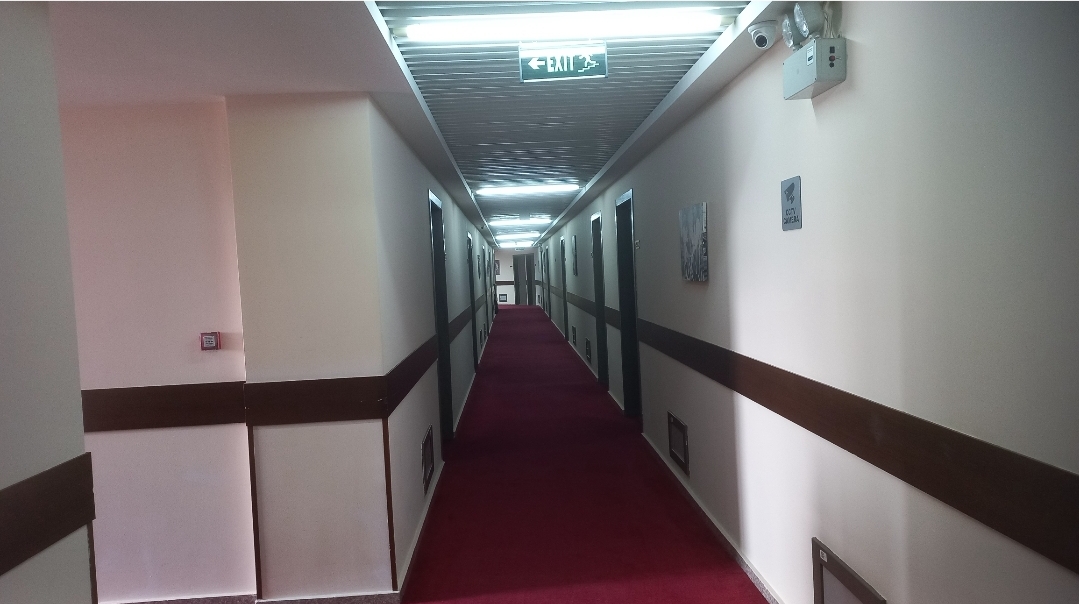 https://s32.picofile.com/file/8479019018/rahro_hotel.jpg