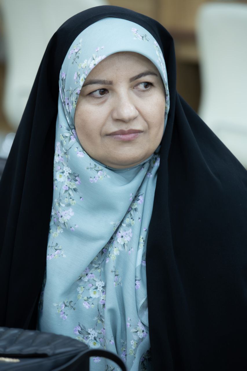 زهرا آرین نژاد